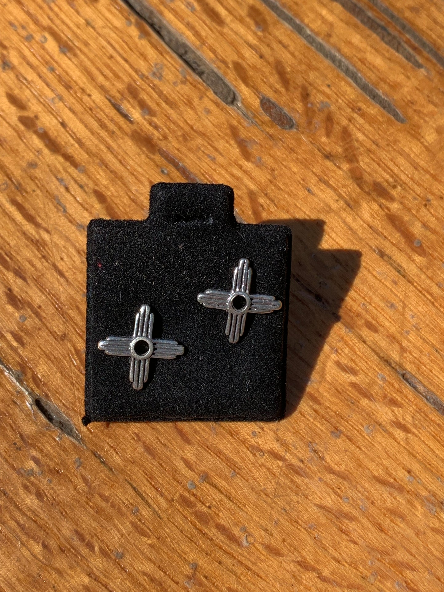 Anka Plain Zia Studs